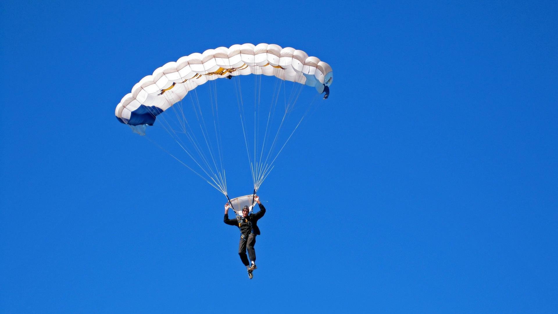 当皮克在欧冠决赛接管比赛，伊拉克却收割了贝蒂斯—足球世界里的平行宇宙