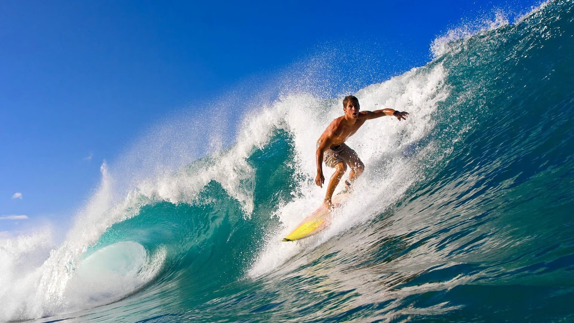 哈利伯顿爆发破局,尼克斯战术强压新疆队,唯一性胜利背后的篮球哲学