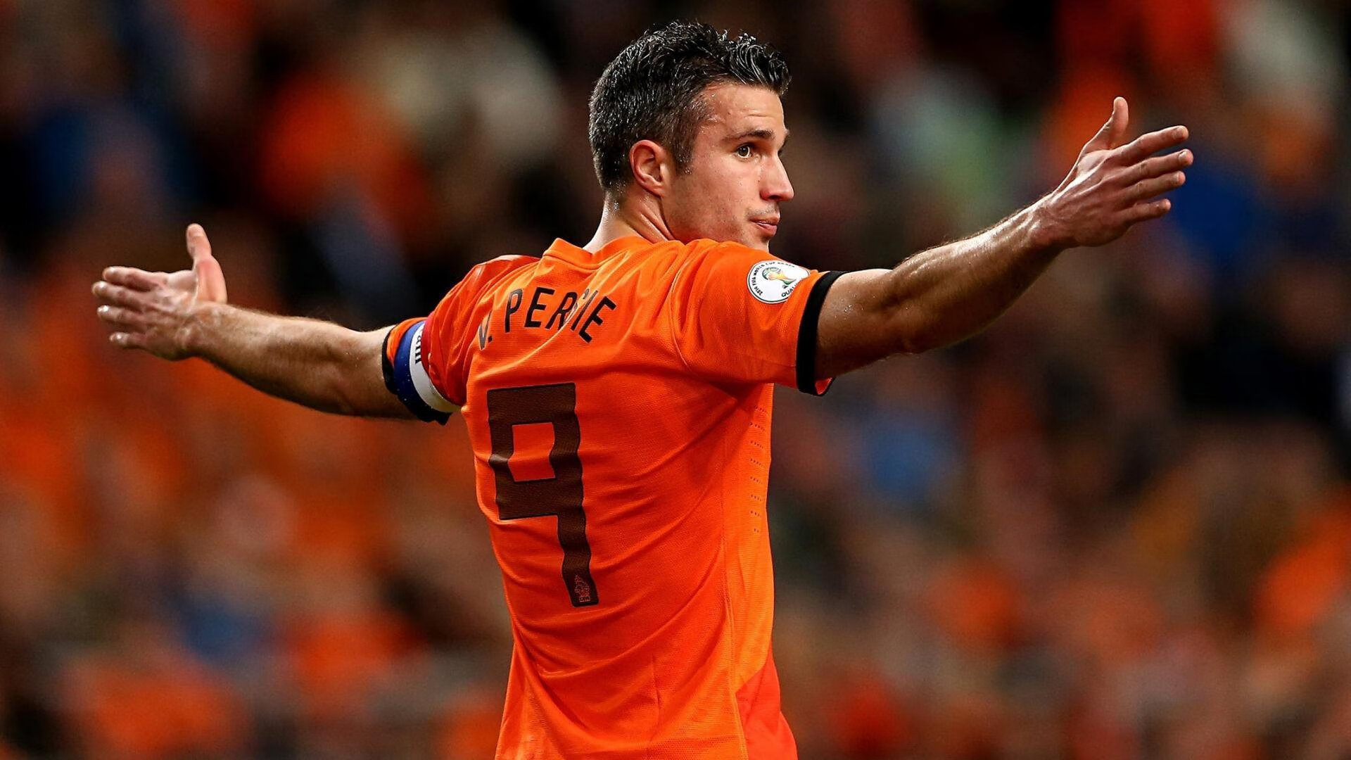 开云官网-绿茵场上的龙吟，当法国铁骑邂逅C罗绝唱，马龙式惊艳跨界足坛